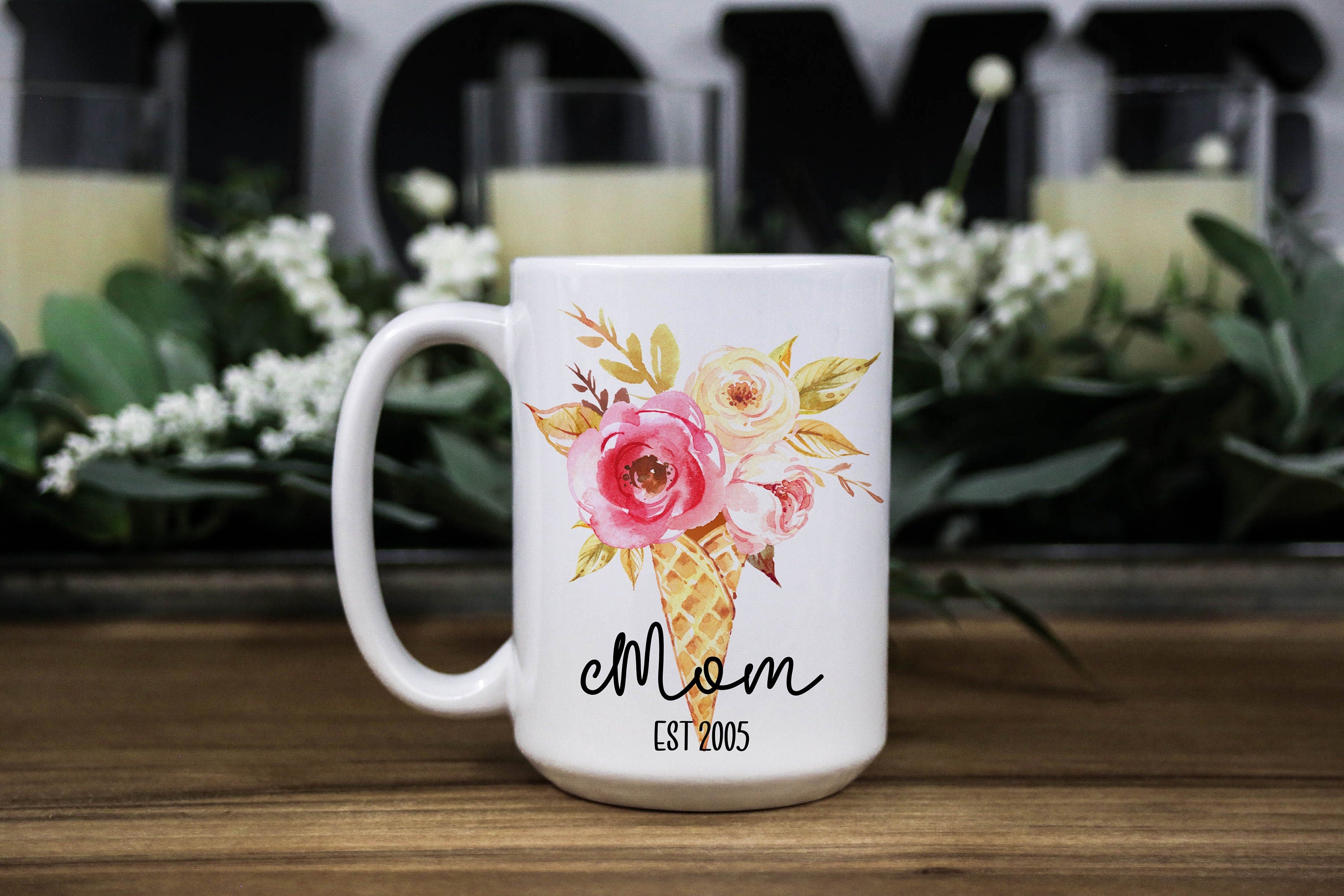 Personalized Floral Coffee Mug for Mom: Custom Name Gift