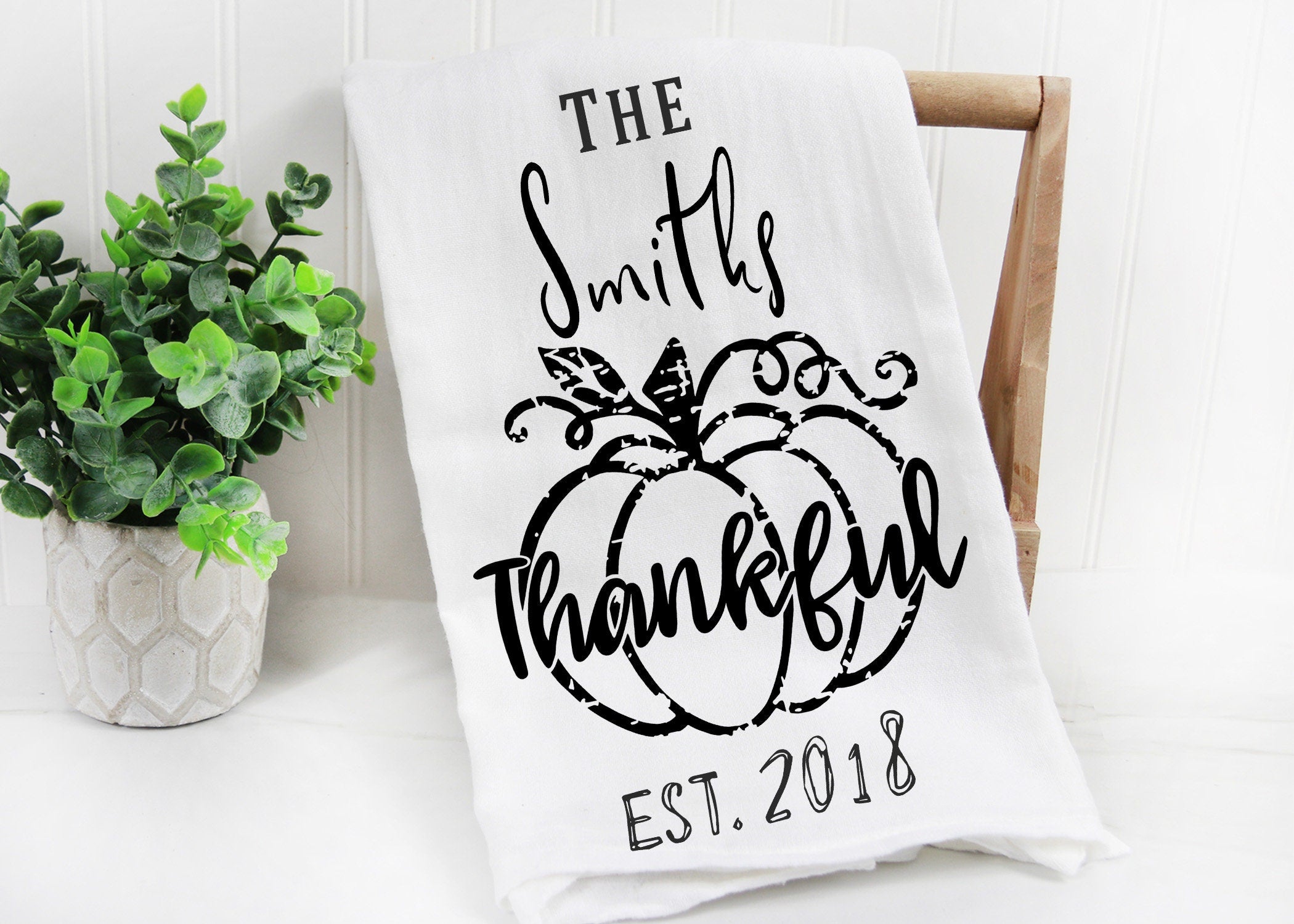 Personalized Tea Towel, Thanksgiving Kitchen Towel, Custom Tea Towel, Last Name Kitchen Towel, Dish Towels, Hanging Tea Towels, Hand Towel